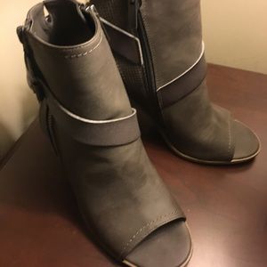 High Heeled Open toes sandal